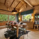 Luxury Black Mountain - 4br, Sleeps 10, Fireplace, Mountain Views & Garden -
