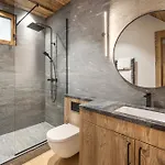 Luxury Black Mountain - 4br, Sleeps 10, Fireplace, Mountain Views & Garden - Megève