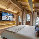 Luxury Black Mountain - 4br, Sleeps 10, Fireplace, Mountain Views & Garden - Alpehytte Megève