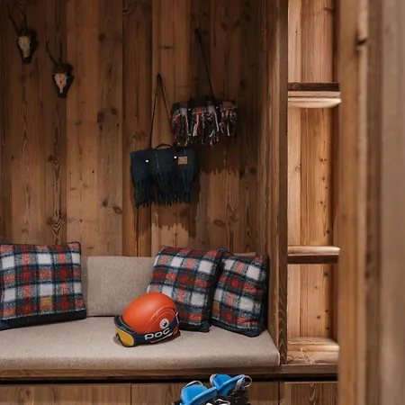 Luxury Black Mountain - 4br, Sleeps 10, Fireplace, Mountain Views & Garden - Chalet