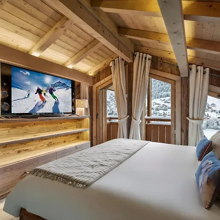 Luxury Black Mountain - 4br, Sleeps 10, Fireplace, Mountain Views & Garden - Chalet Megève