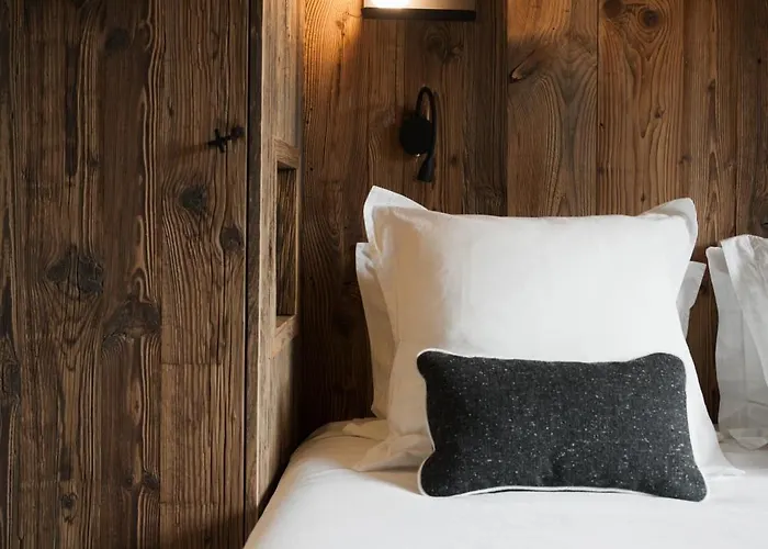 Luxury Black Mountain - 4br, Sleeps 10, Fireplace, Mountain Views & Garden - * 梅杰夫