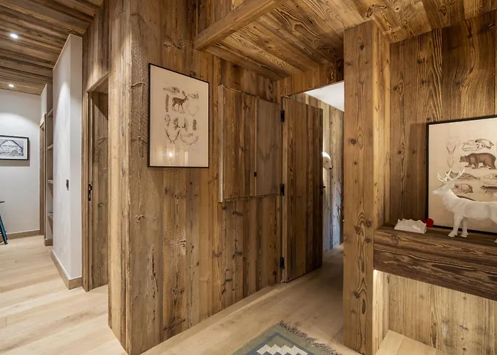 木屋 Luxury Black Mountain - 4br, Sleeps 10, Fireplace, Mountain Views & Garden -