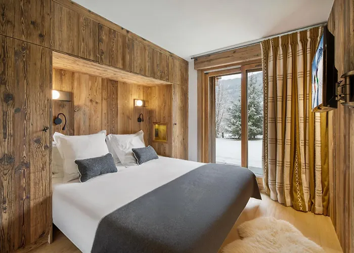 Luxury Black Mountain - 4br, Sleeps 10, Fireplace, Mountain Views & Garden - * 梅杰夫