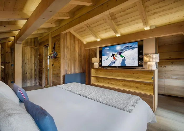 Luxury Black Mountain - 4br, Sleeps 10, Fireplace, Mountain Views & Garden - * 梅杰夫