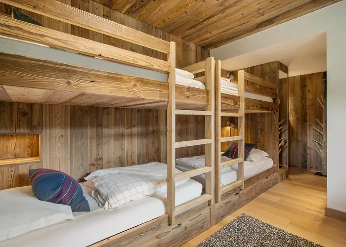 Luxury Black Mountain - 4br, Sleeps 10, Fireplace, Mountain Views & Garden - *